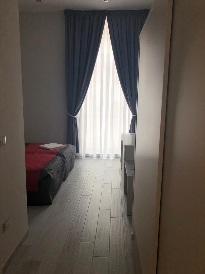 Chiaia 3* Neapel